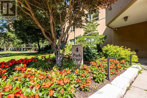 912 - 4 Park Vista Drive, Toronto, ON - Outdoor