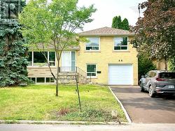 46 BOWERBANK DRIVE Toronto, ON M2M 1Z8