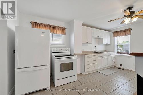331 Carleton Street, Cornwall, ON - Indoor Photo Showing Kitchen
