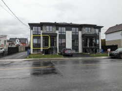 1735 Rue Soucy  Longueuil (Saint-Hubert), QC J4T 1A6