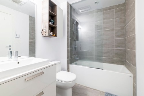 Bathroom - 1703-1211 Rue Drummond, Montréal (Ville-Marie), QC - Indoor Photo Showing Bathroom