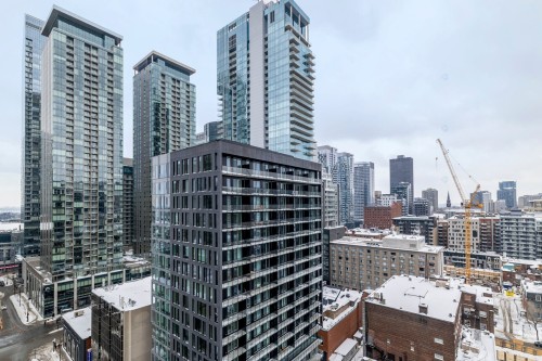 Overall view - 1703-1211 Rue Drummond, Montréal (Ville-Marie), QC - Outdoor With Facade