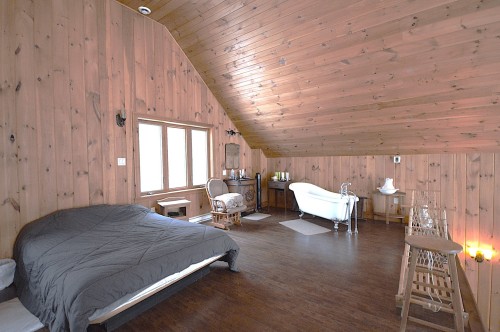 Master Bedroom - 169 Ch. Roy, Amherst, QC - Indoor Photo Showing Bedroom