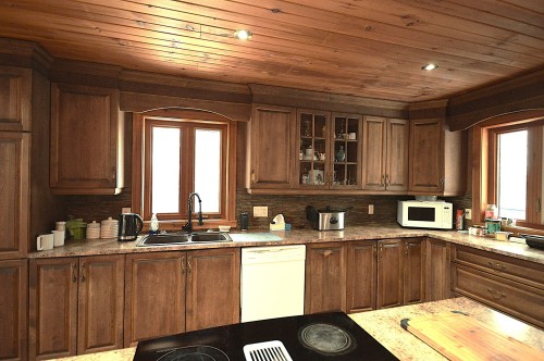Kitchen - 169 Ch. Roy, Amherst, QC - Indoor Photo Showing Kitchen With Double Sink