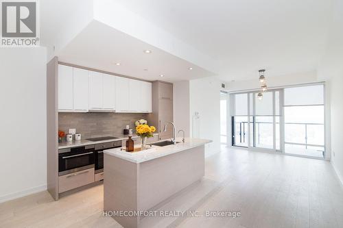 4703 - 488 University Avenue, Toronto, ON - Indoor Photo Showing Kitchen With Upgraded Kitchen