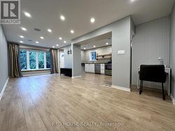 52 CHARLBROOK AVENUE Barrie, ON L4M 2Y4