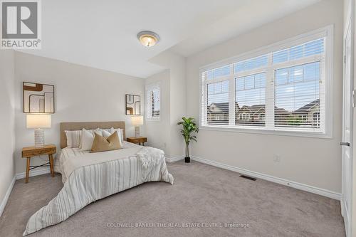 1048 Barton Way, Innisfil, ON - Indoor Photo Showing Bedroom