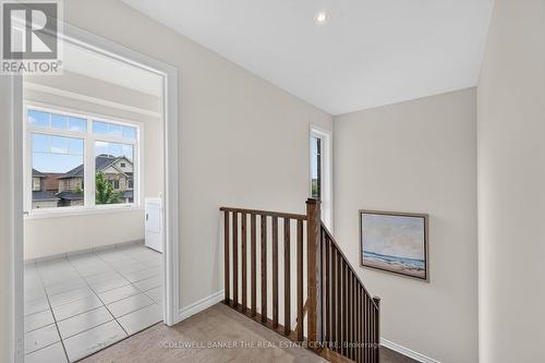 1048 Barton Way, Innisfil, ON - Indoor Photo Showing Other Room