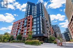 431 - 8 TIPPET ROAD Toronto, ON M3H 0E7