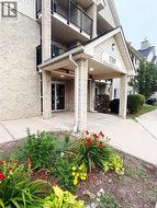 739 DEVERON CRESCENT Unit# 210  London, ON N5Z 4Y1
