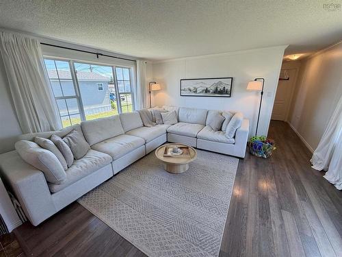 14 South Hill Drive, West River, NS 