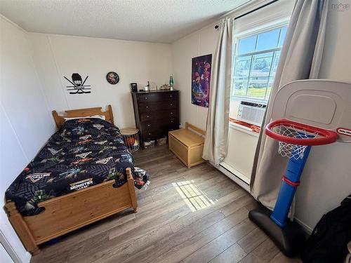 14 South Hill Drive, West River, NS 