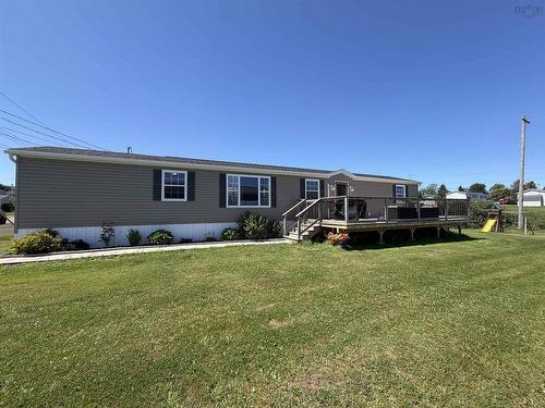 14 South Hill Drive, West River, NS 
