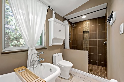 Salle de bains - 12571 Ch. Du Lac-Labelle, Labelle, QC - Indoor Photo Showing Bathroom