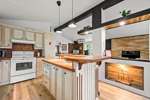 Cuisine - 12571 Ch. Du Lac-Labelle, Labelle, QC - Indoor Photo Showing Kitchen