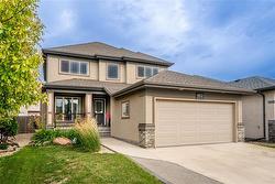 162 Audette DR  Winnipeg, MB R2N 5N6