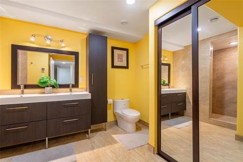 162 Audette Dr, Winnipeg, MB - Indoor Photo Showing Bathroom