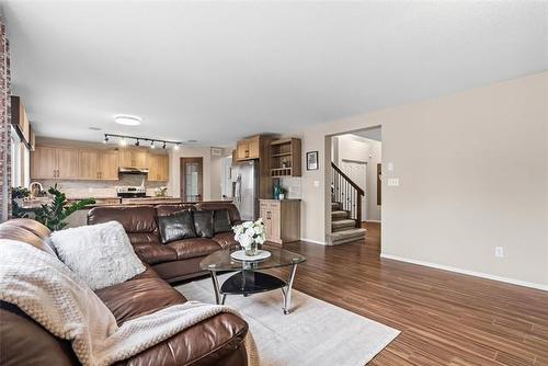 162 Audette Dr, Winnipeg, MB - Indoor Photo Showing Living Room