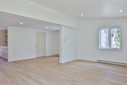 Salon - 151 12E Rue O., East Broughton, QC - Indoor Photo Showing Other Room