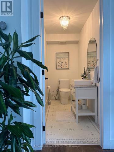 6089 Starfield Crescent, Mississauga, ON - Indoor Photo Showing Bathroom