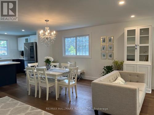 6089 Starfield Crescent, Mississauga, ON - Indoor Photo Showing Dining Room