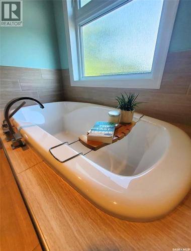 231 Westview Drive, Swift Current Rm No. 137, SK - Indoor Photo Showing Bathroom