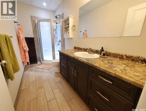 231 Westview Drive, Swift Current Rm No. 137, SK - Indoor Photo Showing Bathroom