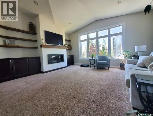 231 Westview Drive, Swift Current Rm No. 137, SK - Indoor Photo Showing Living Room With Fireplace