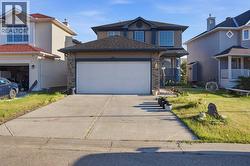 28 Coral Springs Close NE  Calgary, AB T3J 3S4