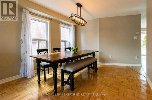 33 Winners Circle E, Brampton, ON - Indoor Photo Showing Dining Room