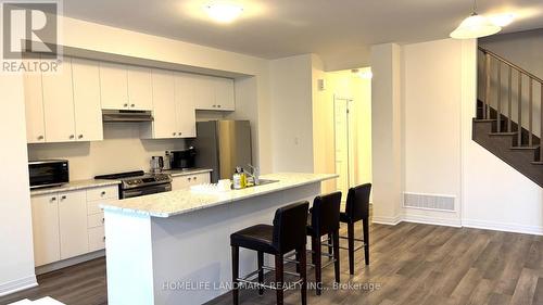 19 Pogie Drive, Welland, ON - Indoor Photo Showing Kitchen