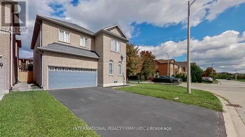 2 Dolce Crescent, Vaughan, ON - Outdoor With Facade