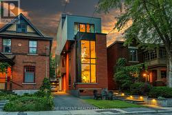 41 SECOND AVENUE  Ottawa, ON K1S 2H2