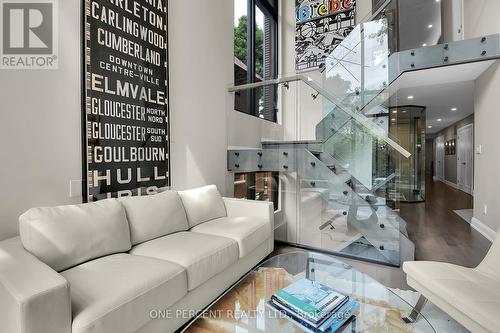 41 Second Avenue, Ottawa, ON - Indoor Photo Showing Other Room