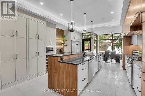 41 Second Avenue, Ottawa, ON - Indoor Photo Showing Kitchen With Upgraded Kitchen