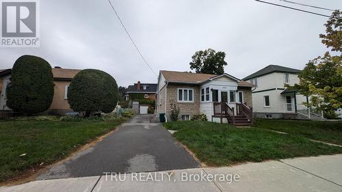 105 Mailes Avenue, Ottawa, ON - Outdoor With Facade