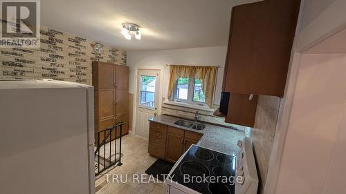 105 Mailes Avenue, Ottawa, ON - Indoor