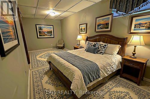 105 Mailes Avenue, Ottawa, ON - Indoor Photo Showing Bedroom