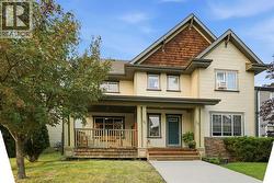 26 Copperpond Place SE  Calgary, AB T2Z 0L6