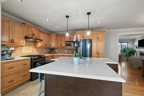 Cuisine - 13 Rue Des Cyprès, Saint-Philippe, QC - Indoor Photo Showing Kitchen