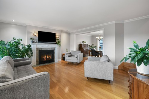 Salon - 13 Rue Des Cyprès, Saint-Philippe, QC - Indoor Photo Showing Living Room With Fireplace