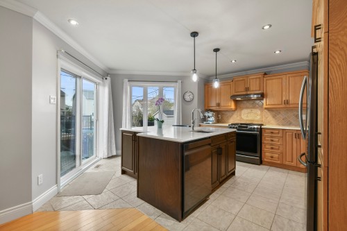 Cuisine - 13 Rue Des Cyprès, Saint-Philippe, QC - Indoor Photo Showing Kitchen With Upgraded Kitchen
