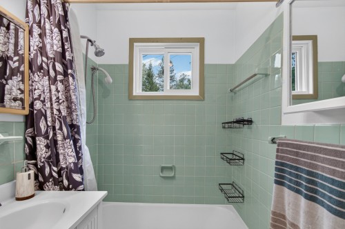 Salle de bains - 819 Ch. Du Lac-Macaza, La Macaza, QC - Indoor Photo Showing Bathroom