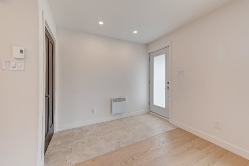 Mud Room - 3311 Rue Mistral, Brossard, QC - Indoor Photo Showing Other Room