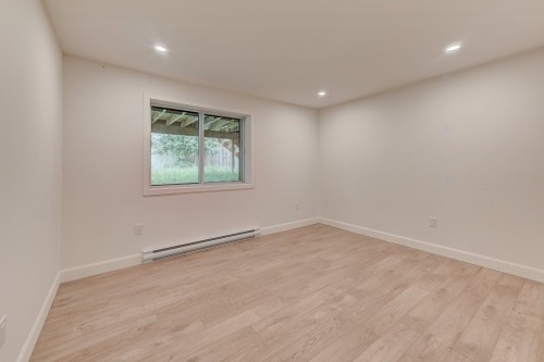 Bedroom - 3311 Rue Mistral, Brossard, QC - Indoor Photo Showing Other Room