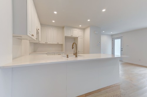 Kitchen - 3311 Rue Mistral, Brossard, QC - Indoor Photo Showing Kitchen