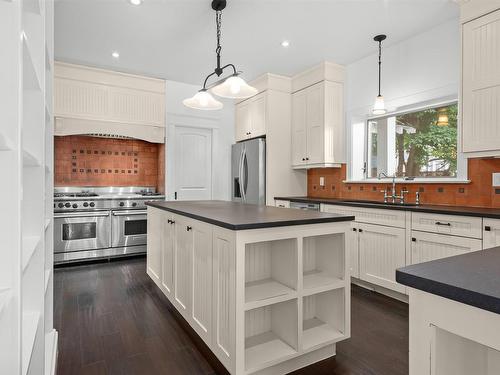 5954 Mcculloch Court, Halifax, NS - Indoor Photo Showing Kitchen With Upgraded Kitchen