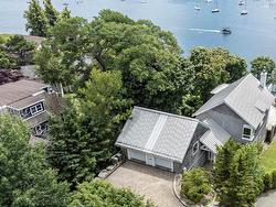 5954 McCulloch Court  Halifax, NS B3H 4S9
