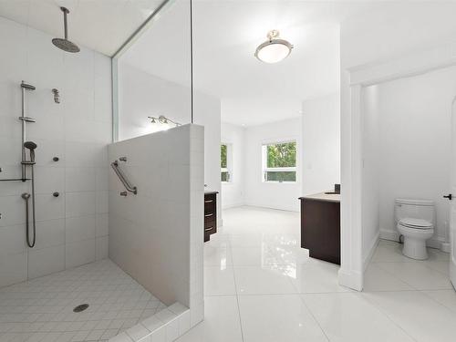 5954 Mcculloch Court, Halifax, NS - Indoor Photo Showing Bathroom