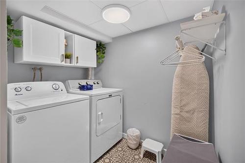 438 Campbell St, Winnipeg, MB - Indoor Photo Showing Laundry Room
